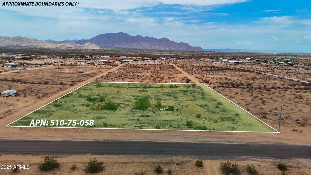 Photo of 55610 W Mcdavid Rd (lot 4) 2.9 Acres Rd #-, Maricopa, AZ 85139 (MLS # 6961828)