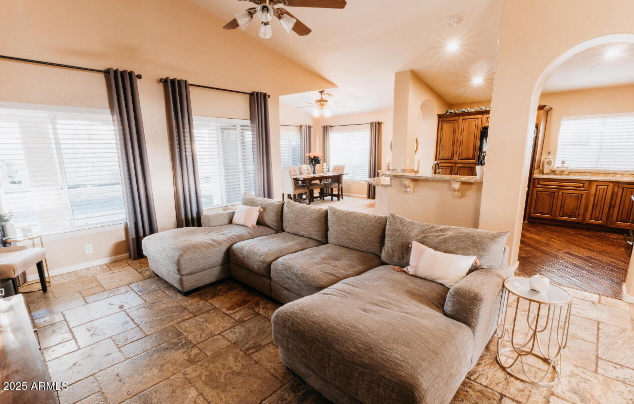 Peoria, Arizona 85373, United States, 3 Bedrooms Bedrooms, ,2 BathroomsBathrooms,Residential,Active,183889