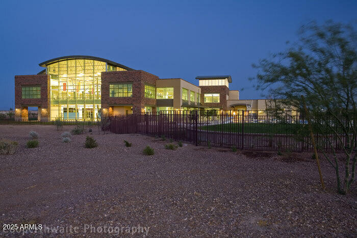 6354 W RUSHMORE Way