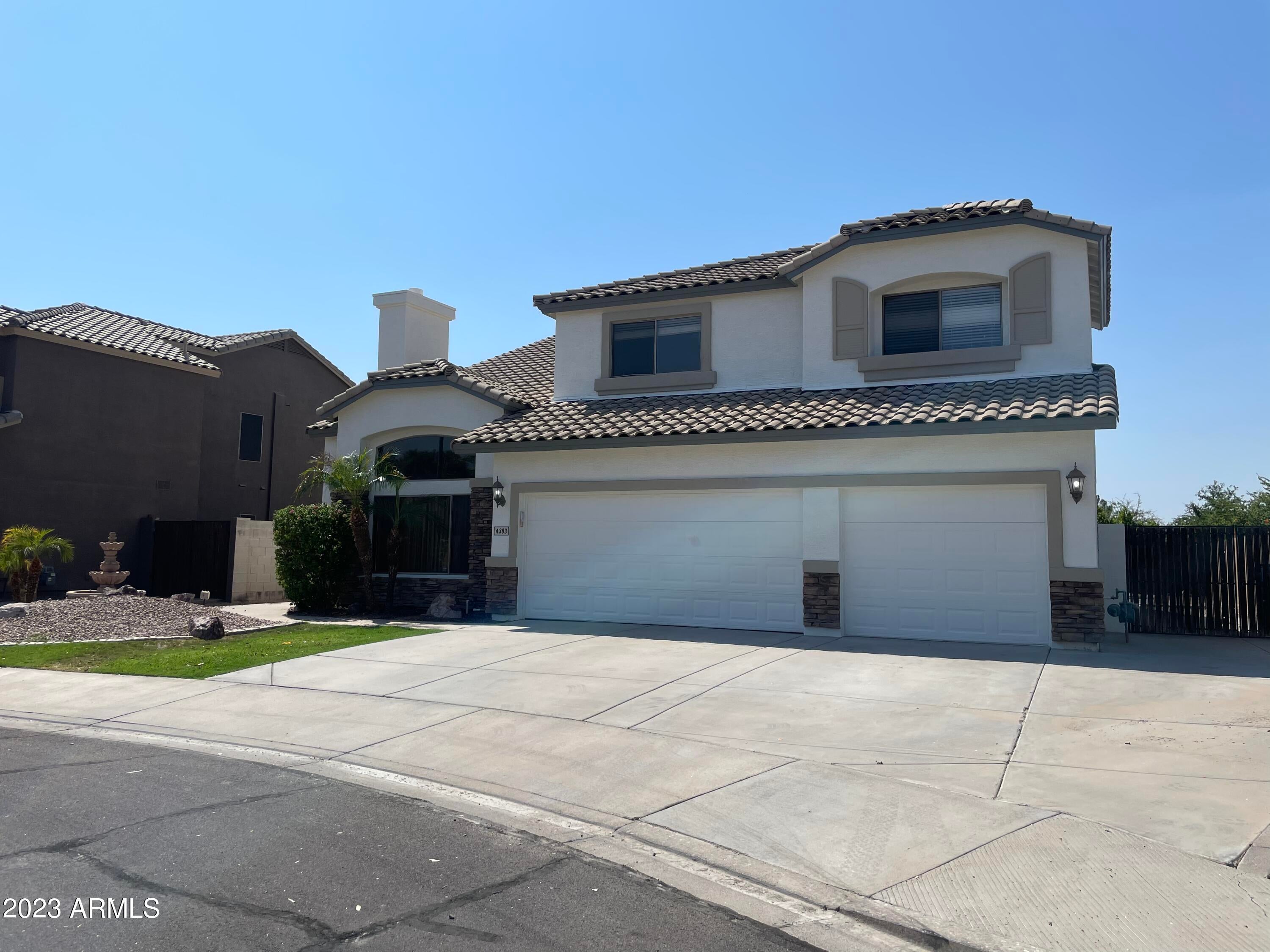 4383 E DESERT SANDS Drive