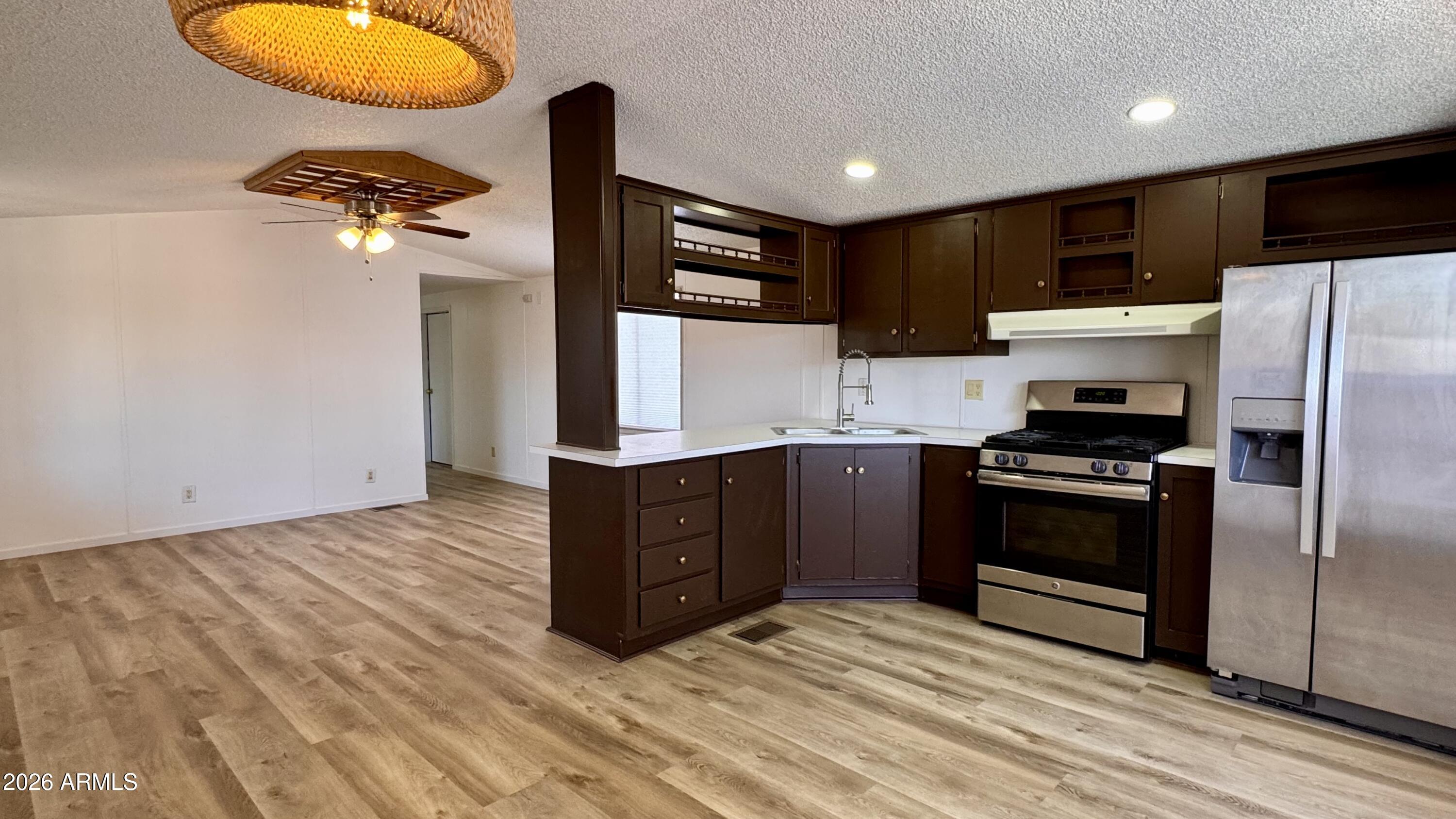 1221 N Dysart Road 2