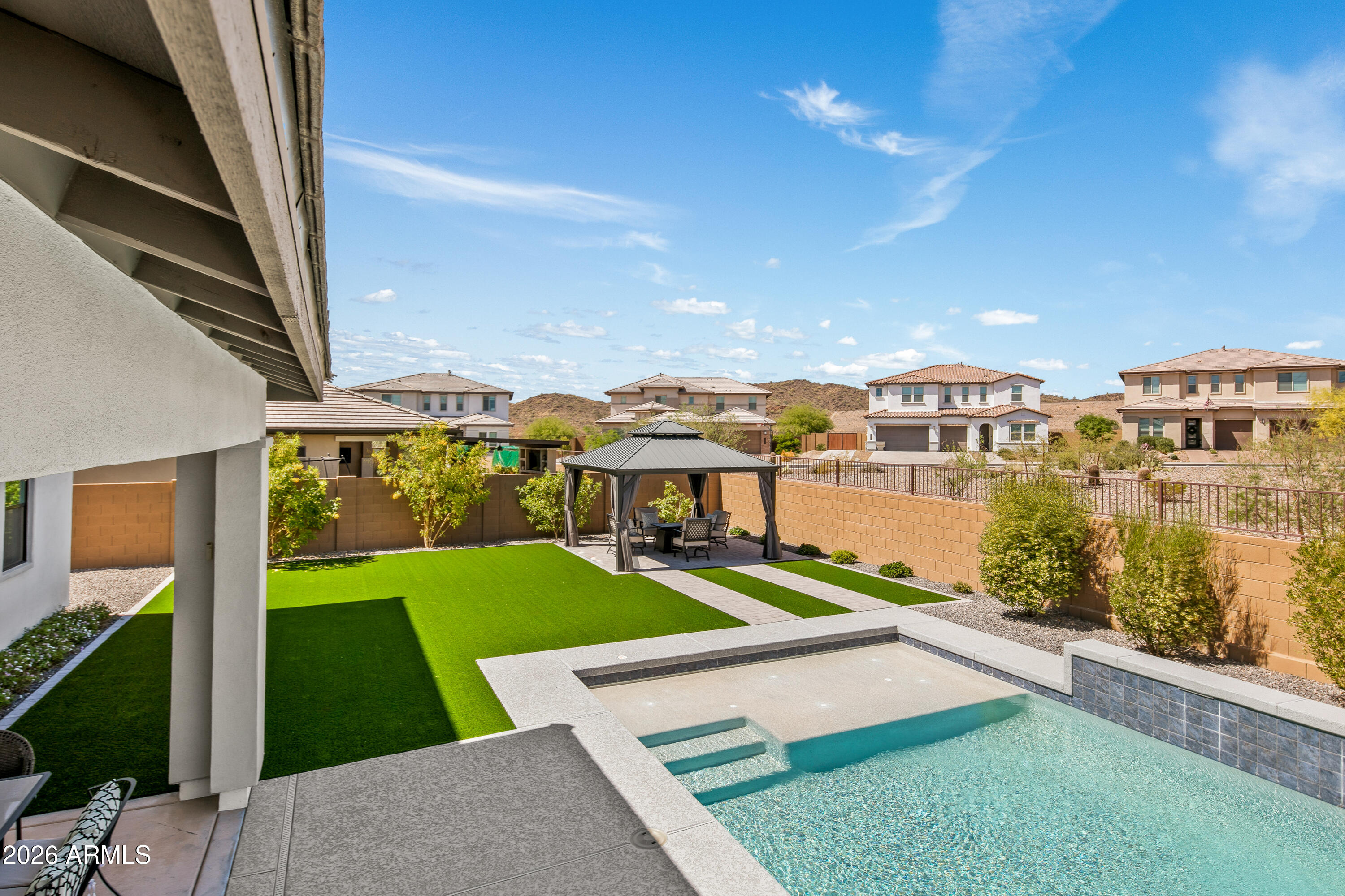 1812 E FALLEN LEAF Lane