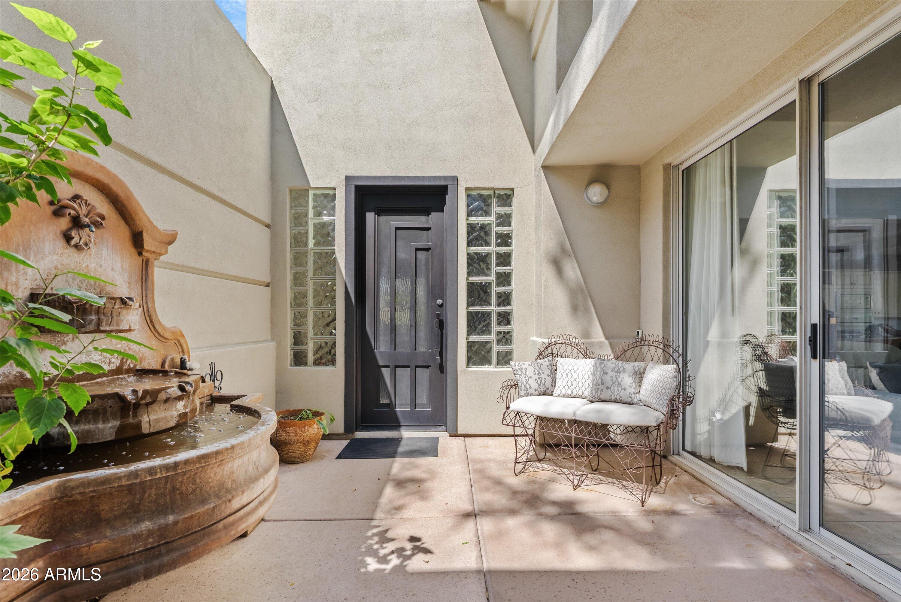 6853 N CENTRAL Avenue