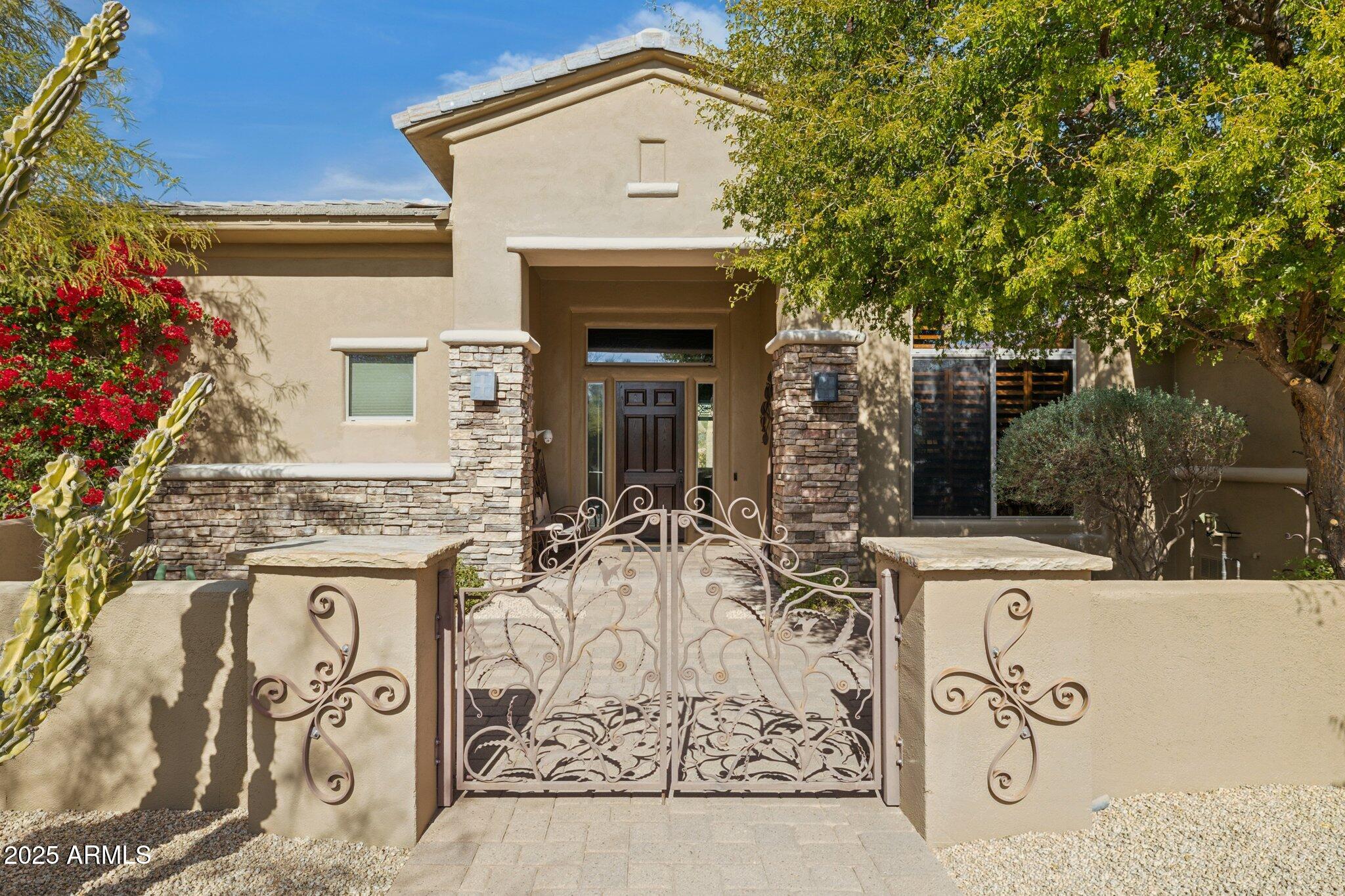6534 E RUNNING DEER Trail