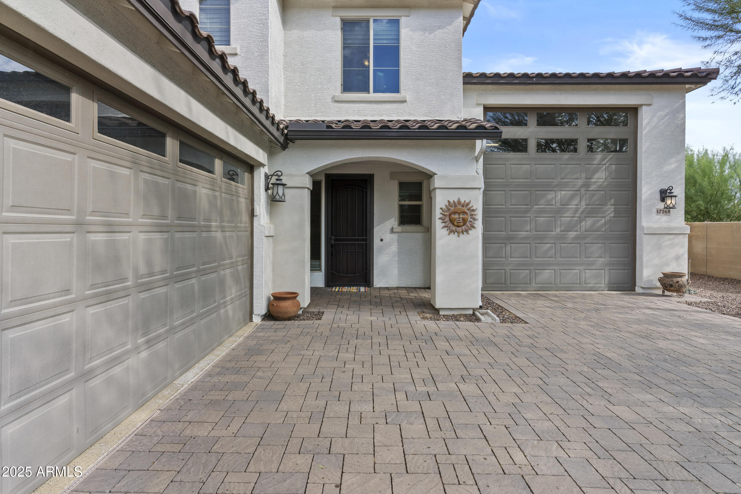 17268 W STRAIGHT ARROW Lane