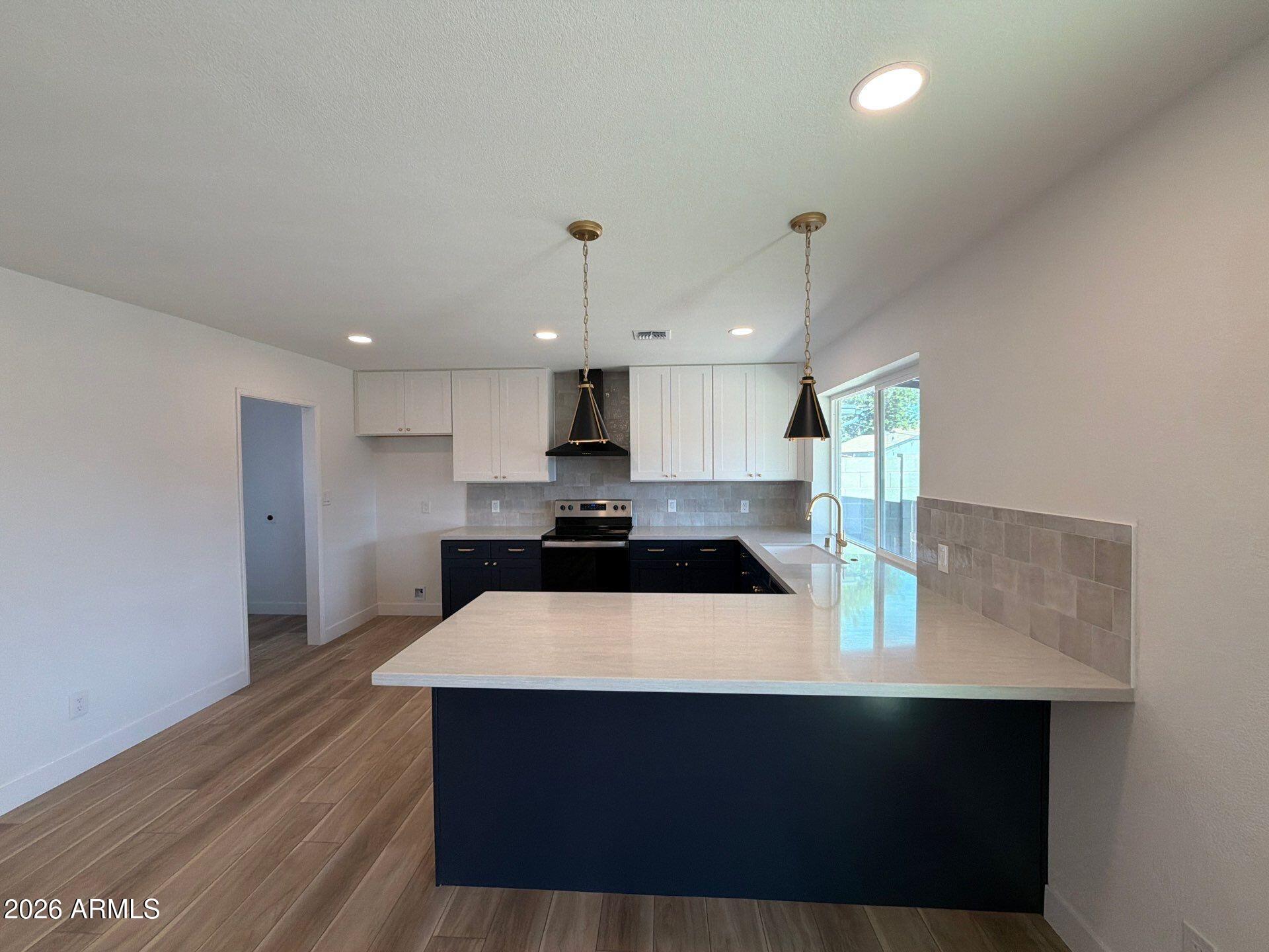 7731 W MULBERRY Drive