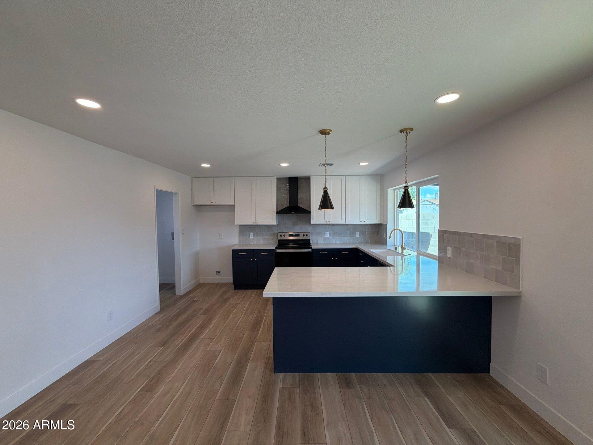 7731 W MULBERRY Drive