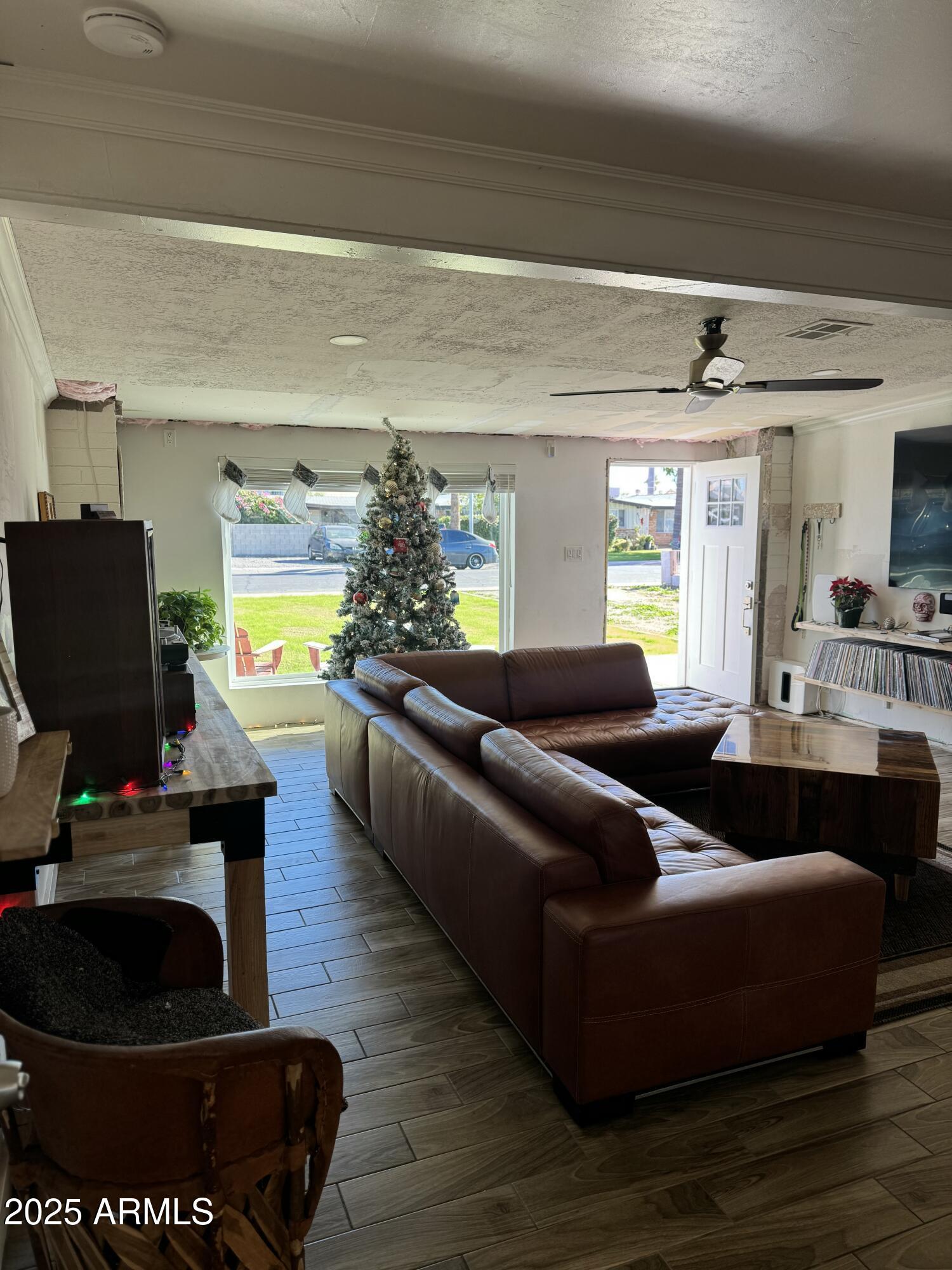 680 N DELAWARE Street