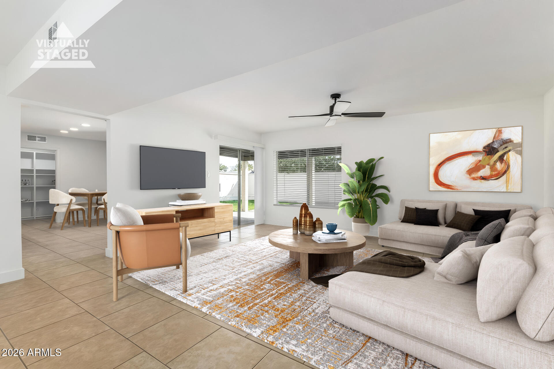 823 W ISABELLA Avenue