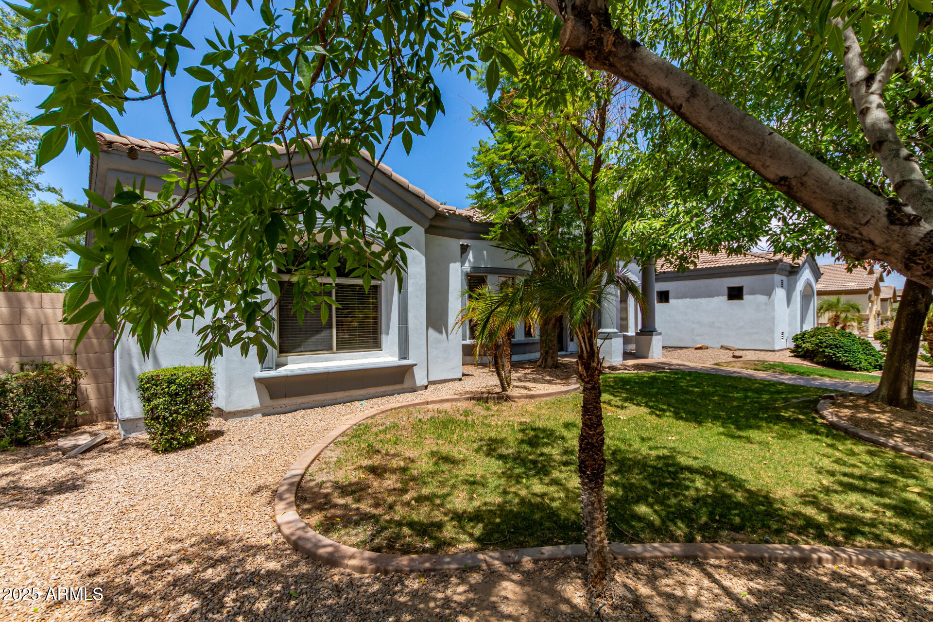 2646 E BARTLETT Place