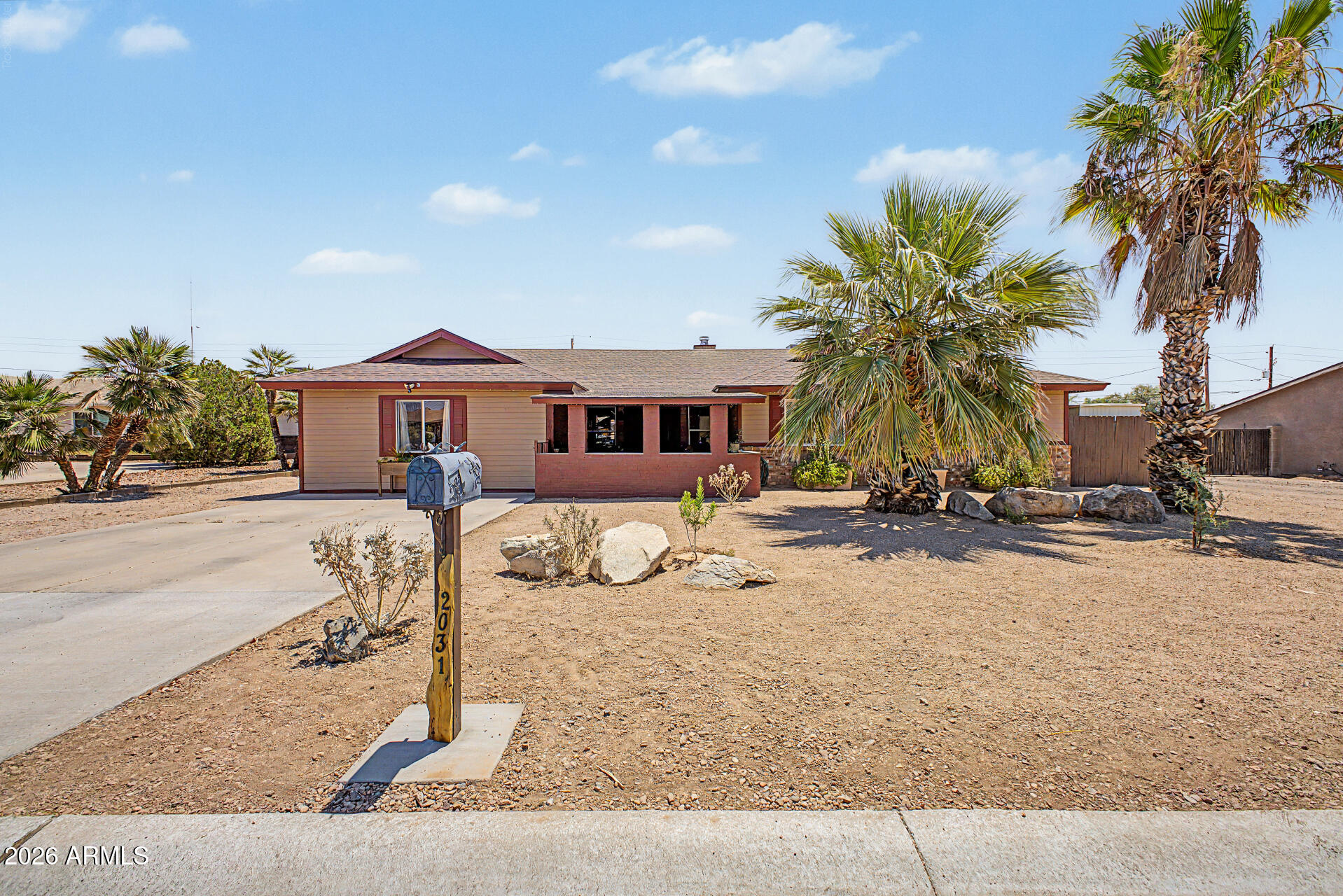 2031 S CACTUS Road