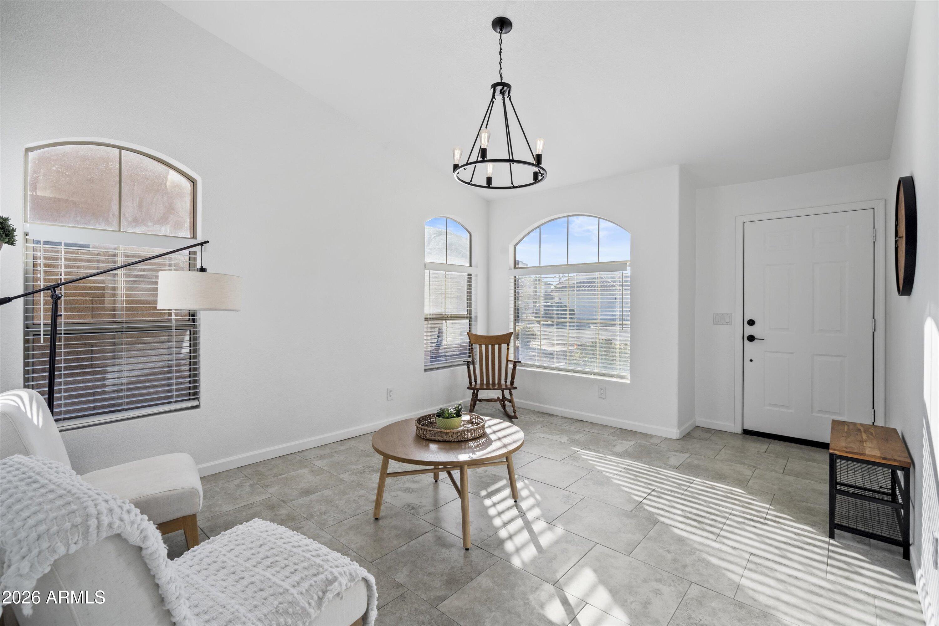 1320 W KINGBIRD Drive