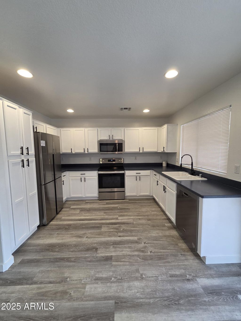 Photo of 417 S 125th Avenue, Avondale, AZ 85323 (MLS # 6891954)