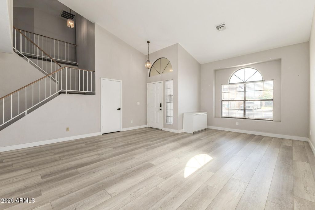 Photo of 8721 W Edgemont Avenue, Phoenix, AZ 85037 (MLS # 7000303)