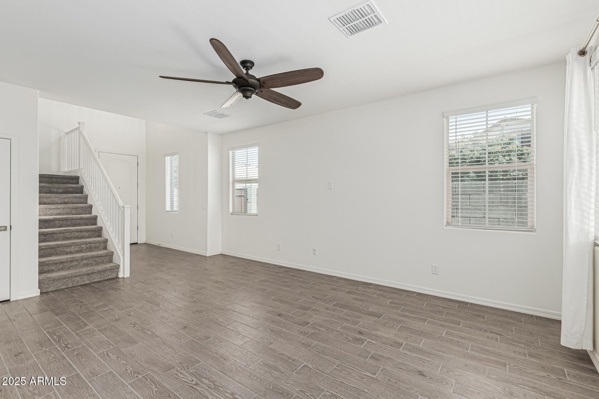 905 S Canal Drive 17