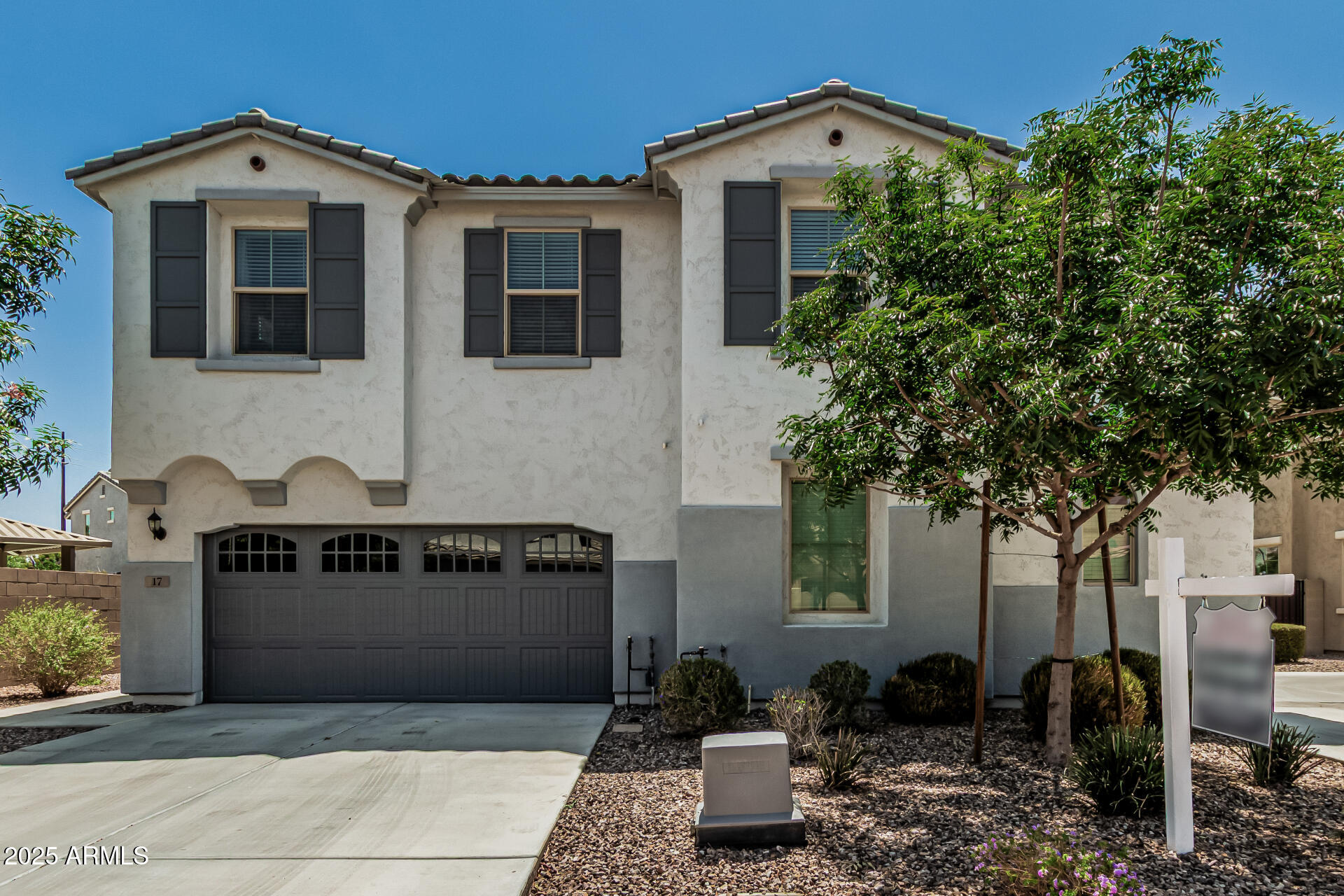 905 S Canal Drive 17