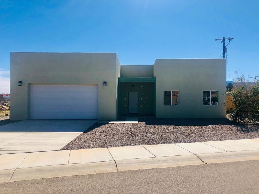 Brand new 2 bedroom 2 bath home centrally located minutes to Ft Huachuca. Estimated completion date March 15, 2020. Extra large 2-car garage. 10ft interior ceilings with open concept living. Large upgraded kitchen with plenty of storage and walk in pantry. Master bedroom with ensuite bathroom and very large walk-in closet.