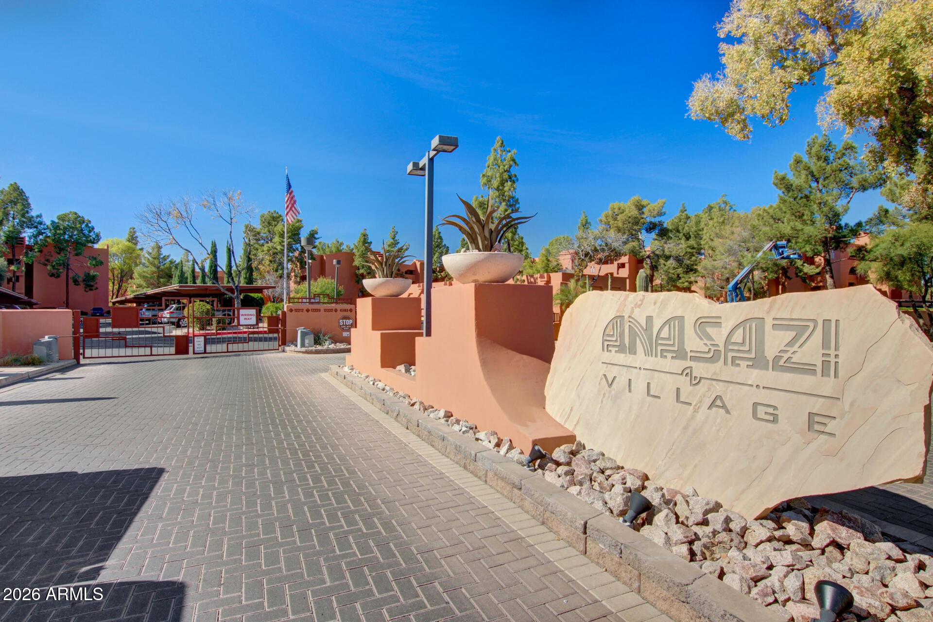 12222 N PARADISE VILLAGE Parkway S 343
