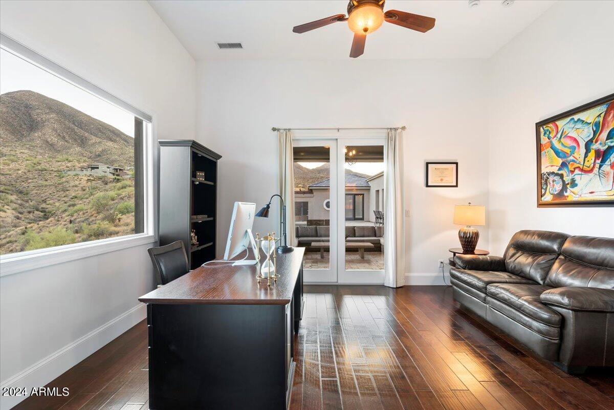 EAGLES NEST - Residential