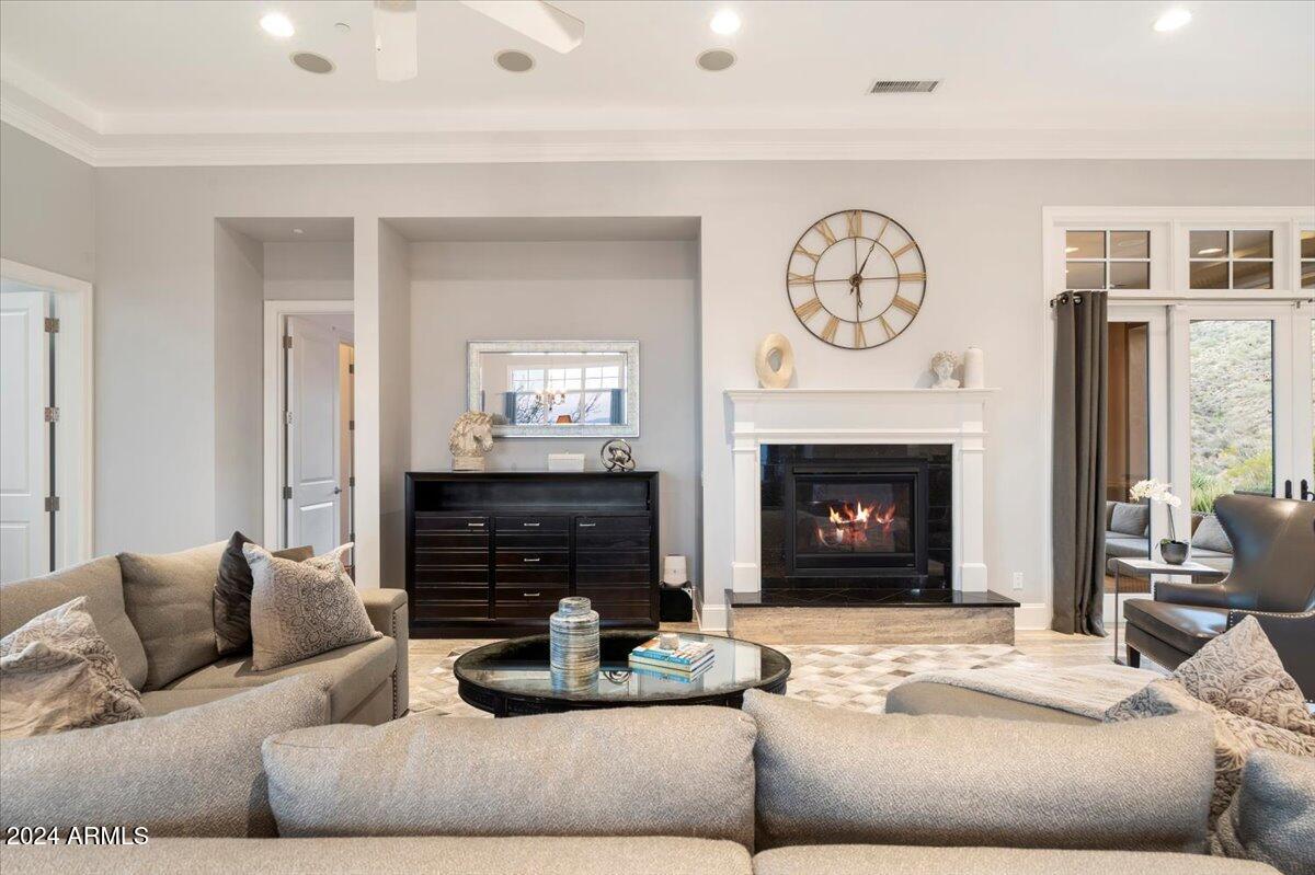EAGLES NEST - Residential