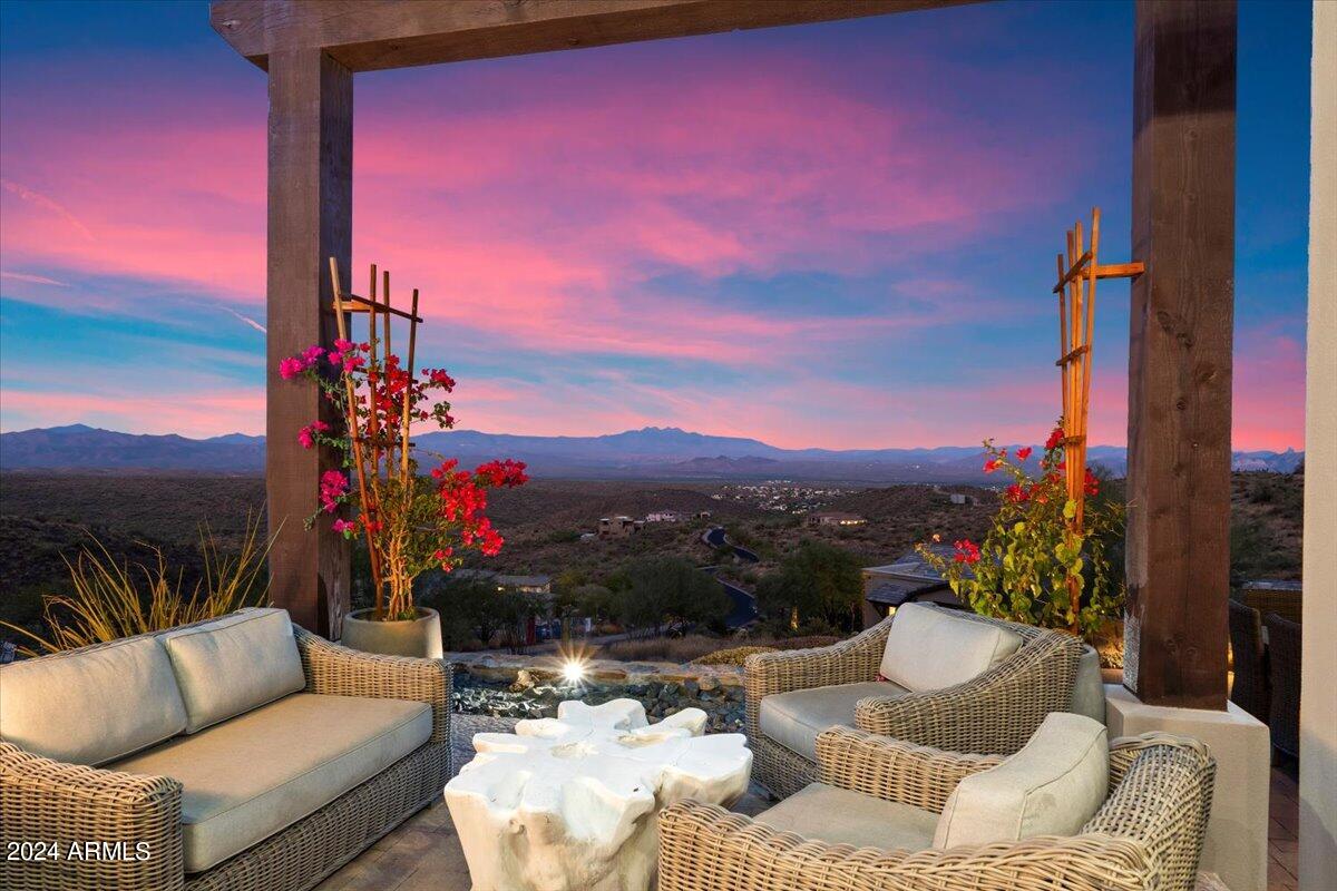 EAGLES NEST - Residential