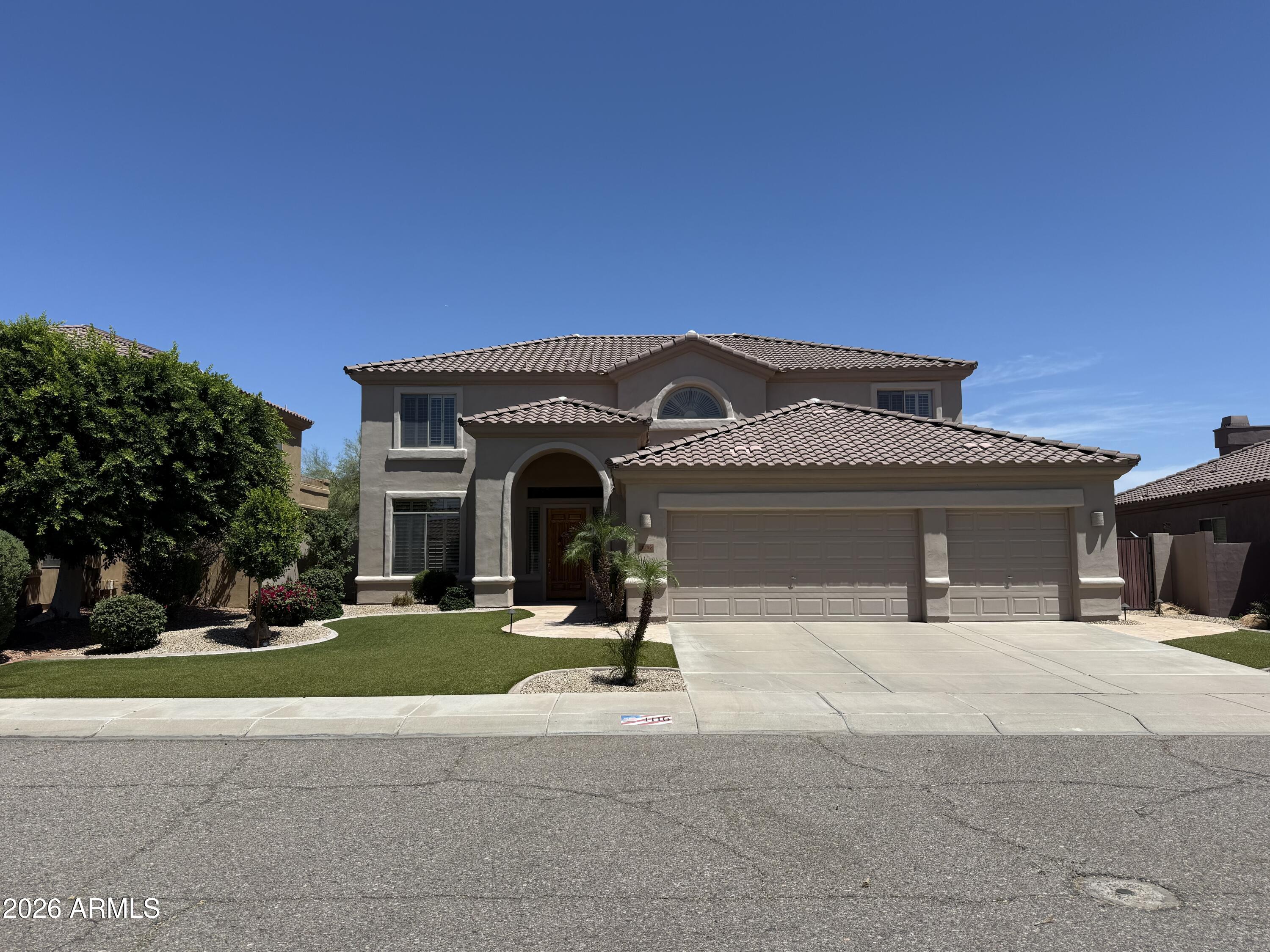 1116 W GLENHAVEN Drive
