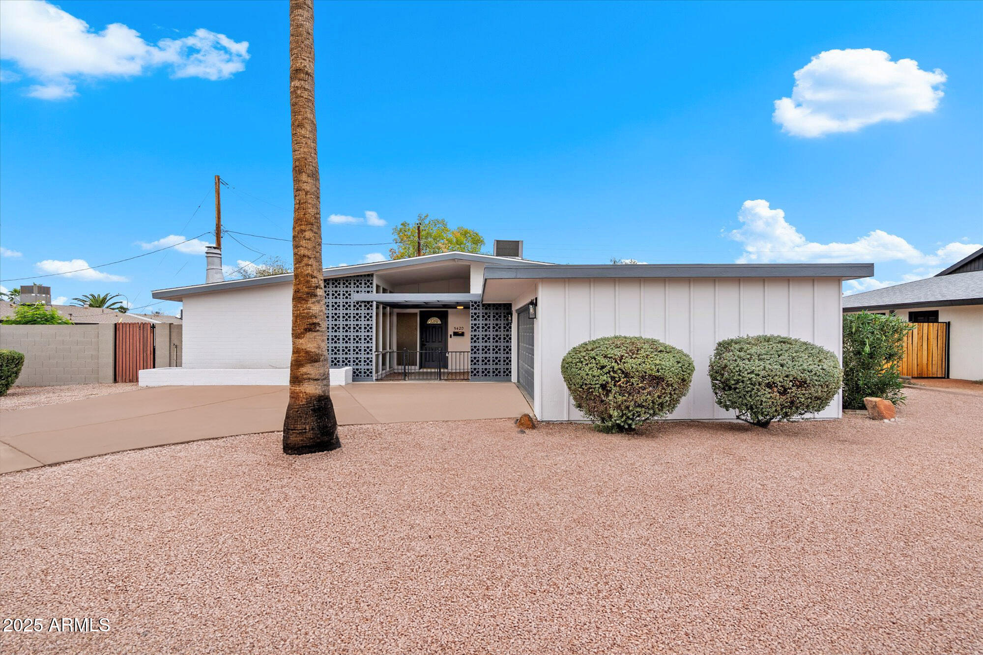 5420 N GRANITE REEF Road