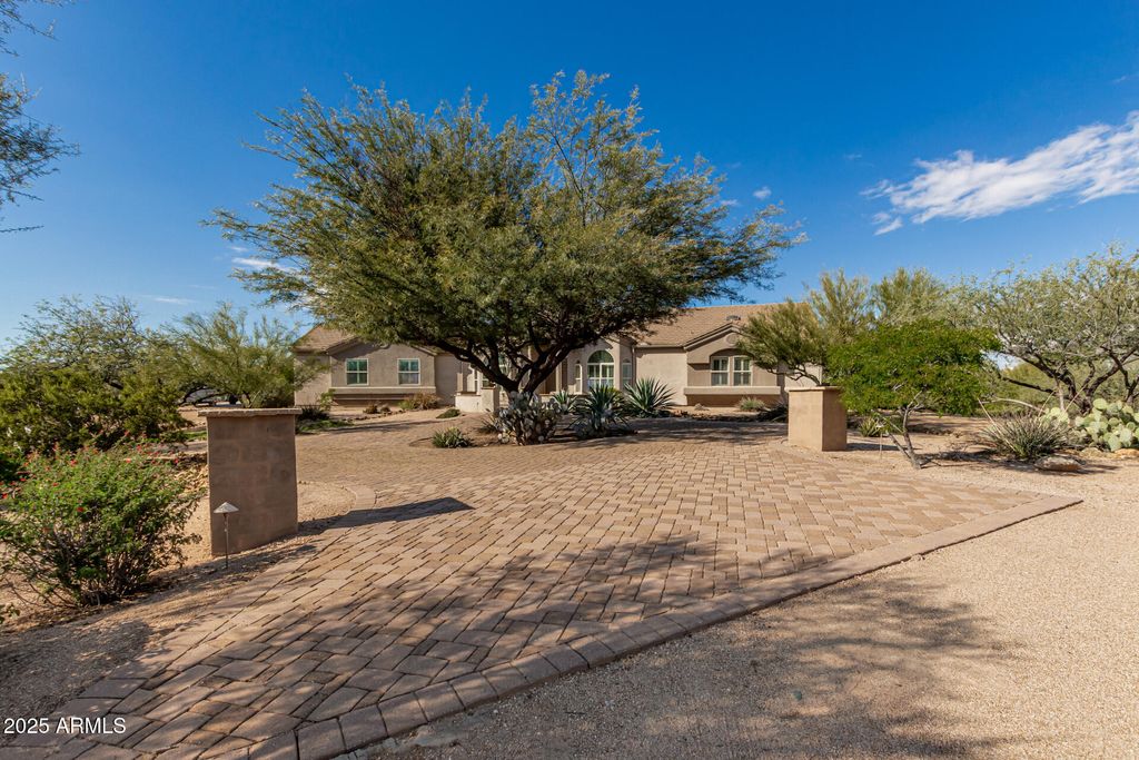 Photo of 14136 E Gloria Lane, Scottsdale, AZ 85262 (MLS # 6953882)