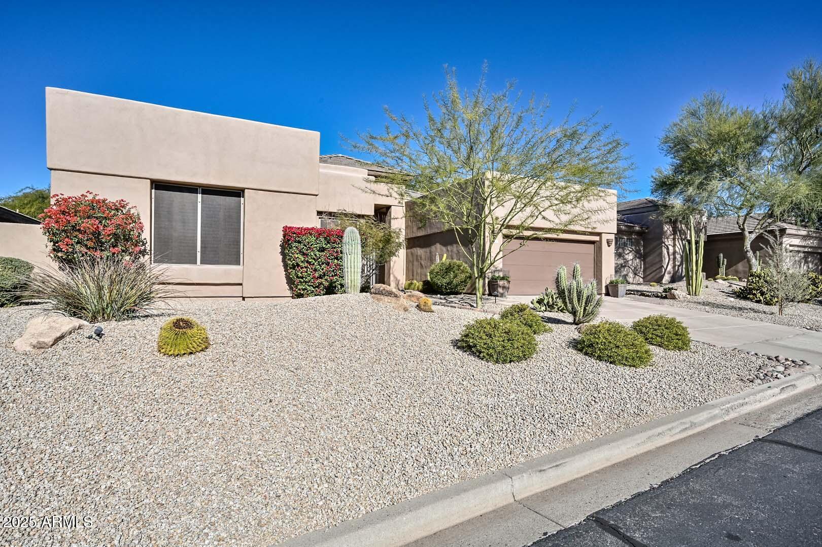 6912 E MIGHTY SAGUARO Way