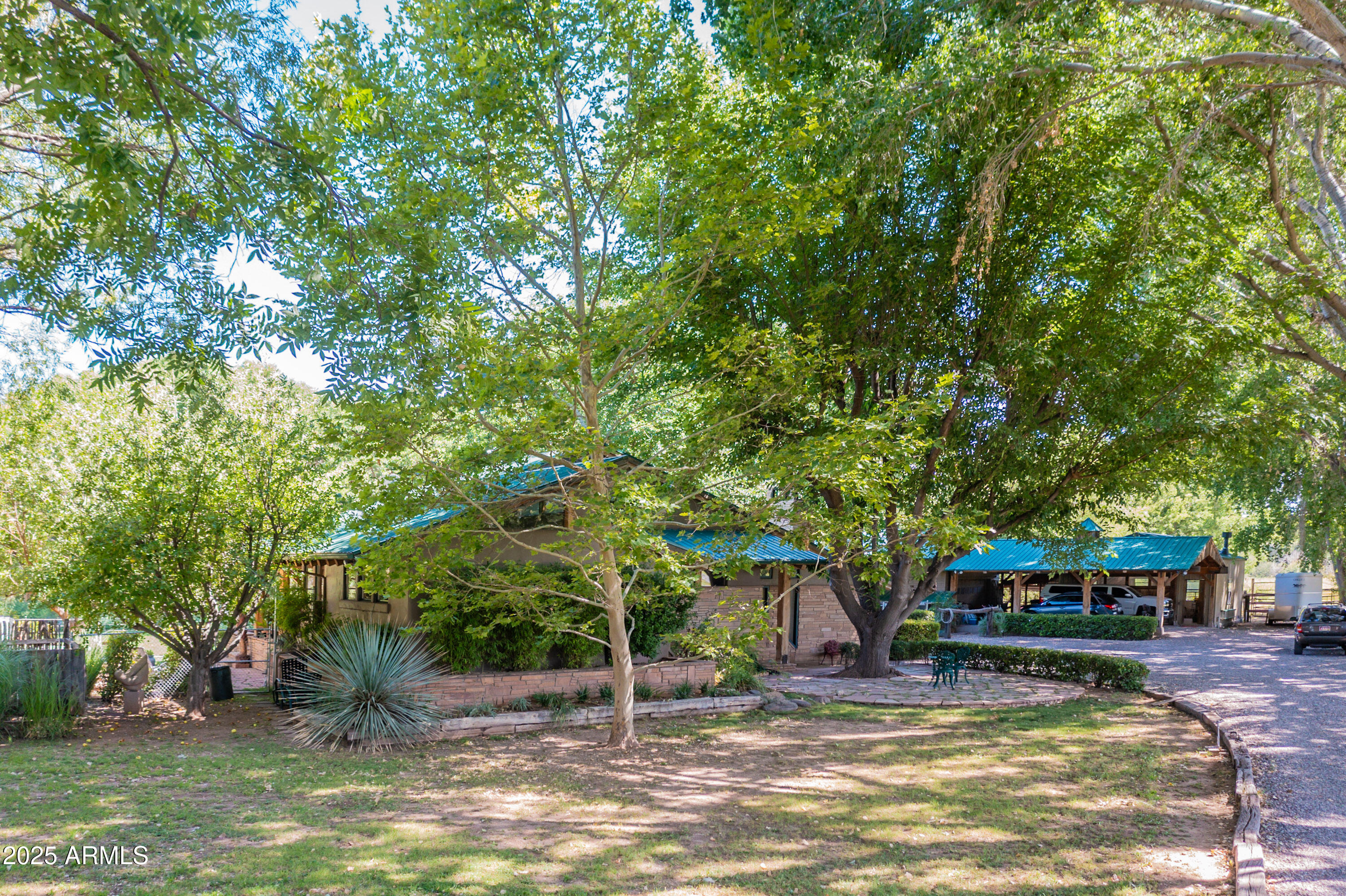 535 N GREEN RIVER Road