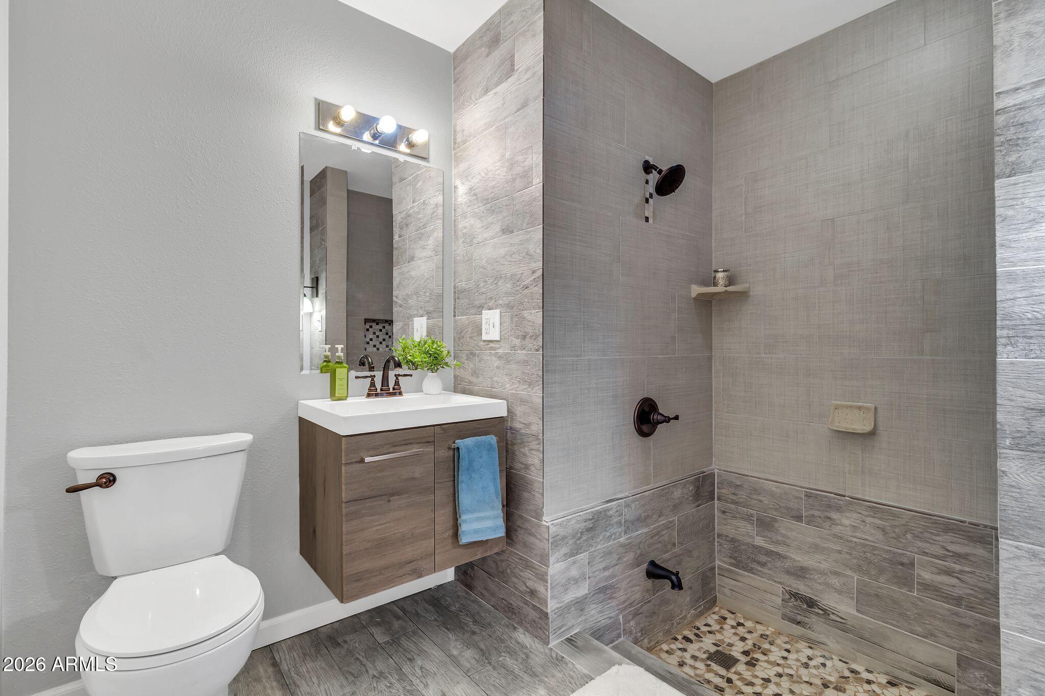 725 S POWER Road 101