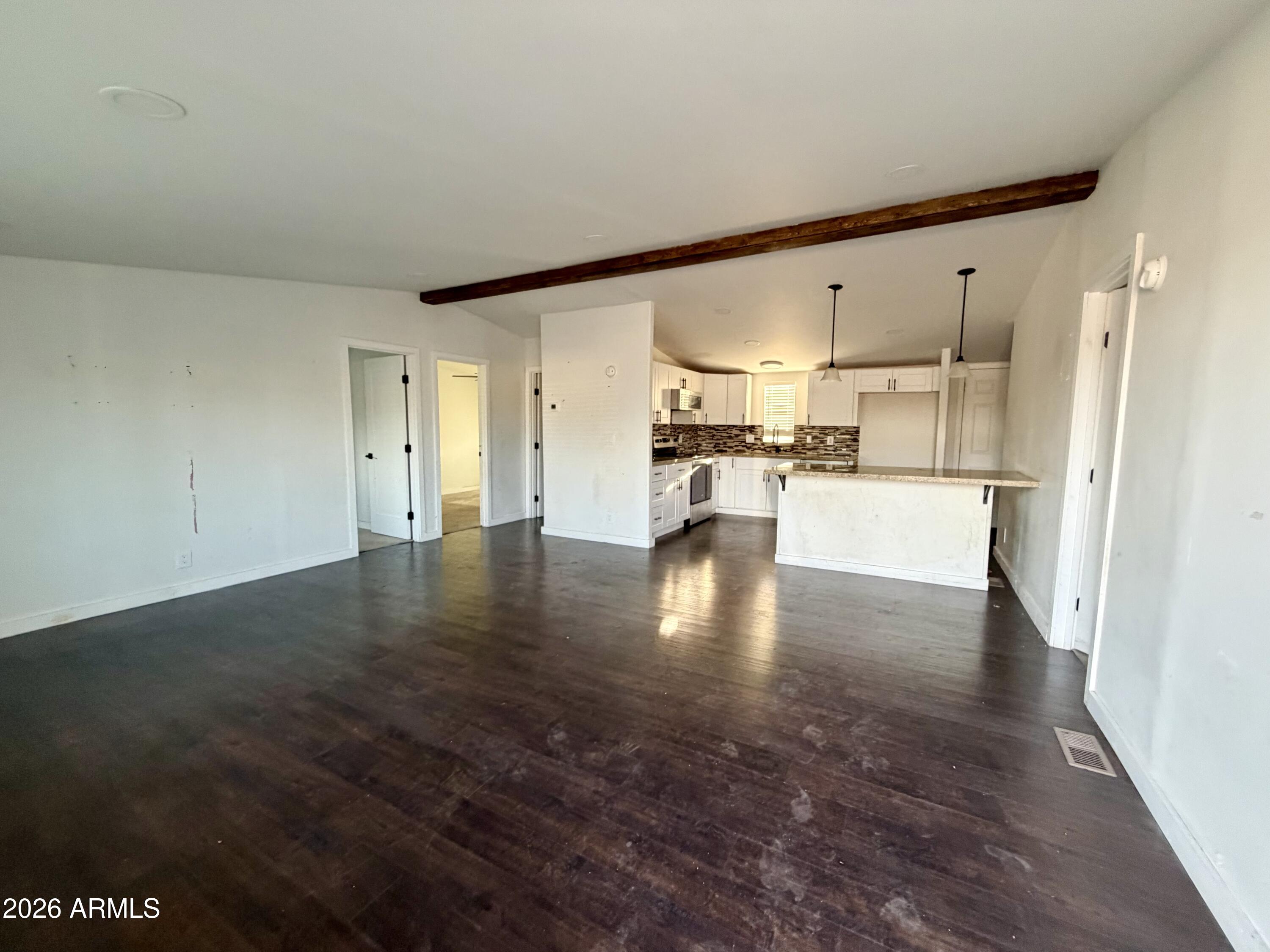 306 N HAWES Road