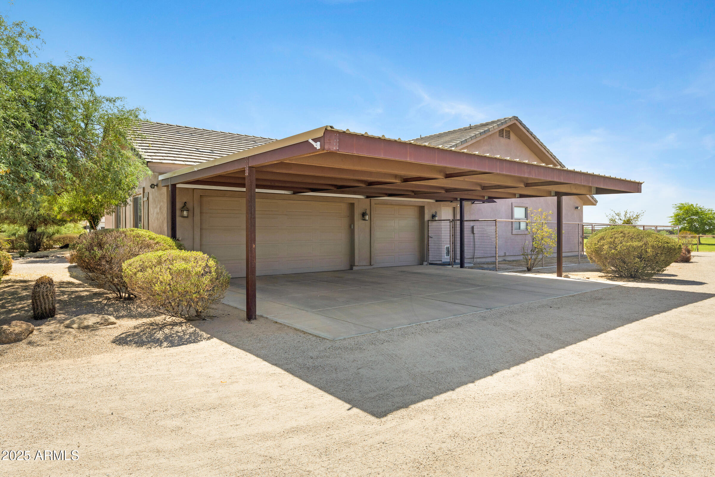 2687 E CAITLIN Way