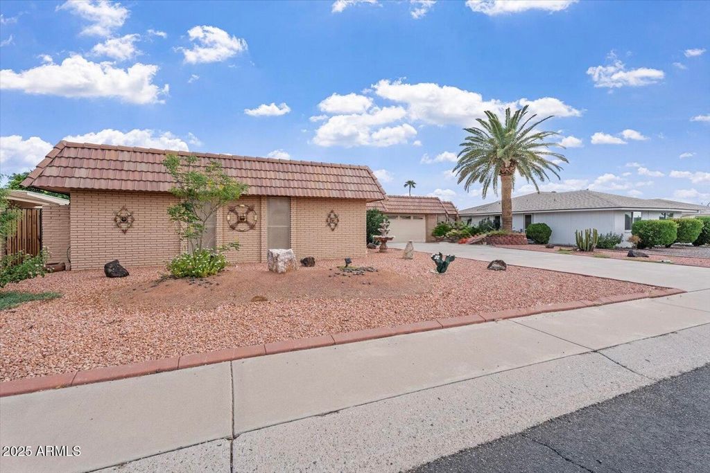 Photo of 9429 W Rolling Hills Drive, Sun City, AZ 85351 (MLS # 6916906)