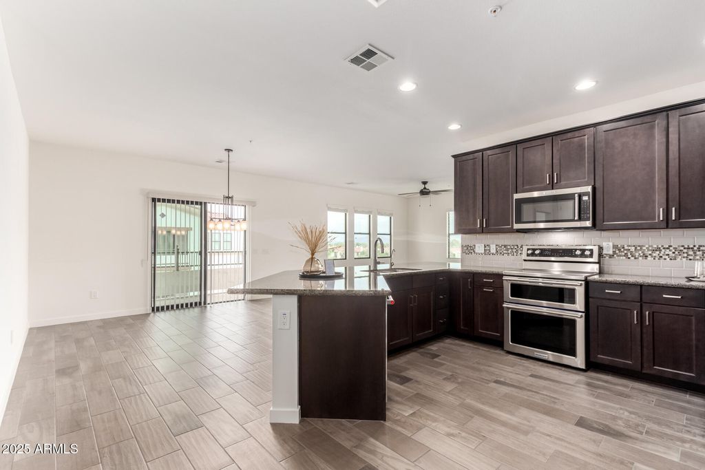 Photo of 2511 W Queen Creek Road #426, Chandler, AZ 85248 (MLS # 6933364)