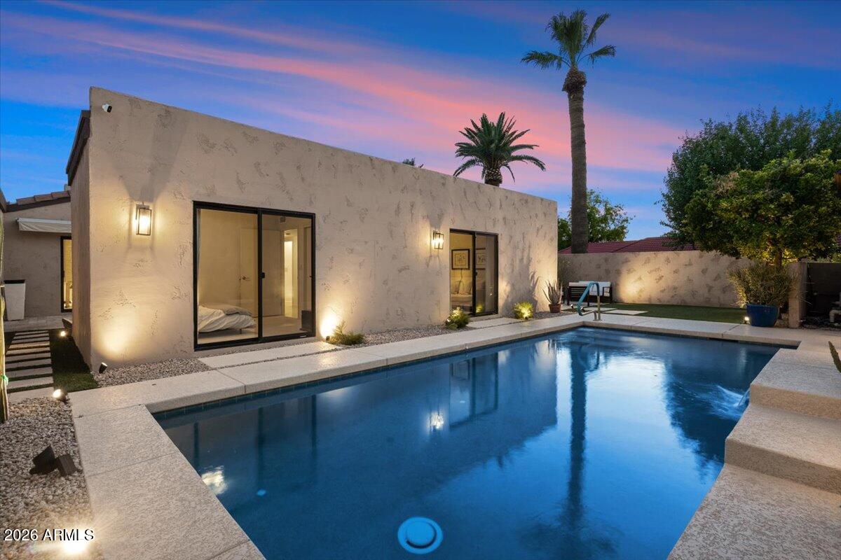 7922 E CRESTWOOD Way