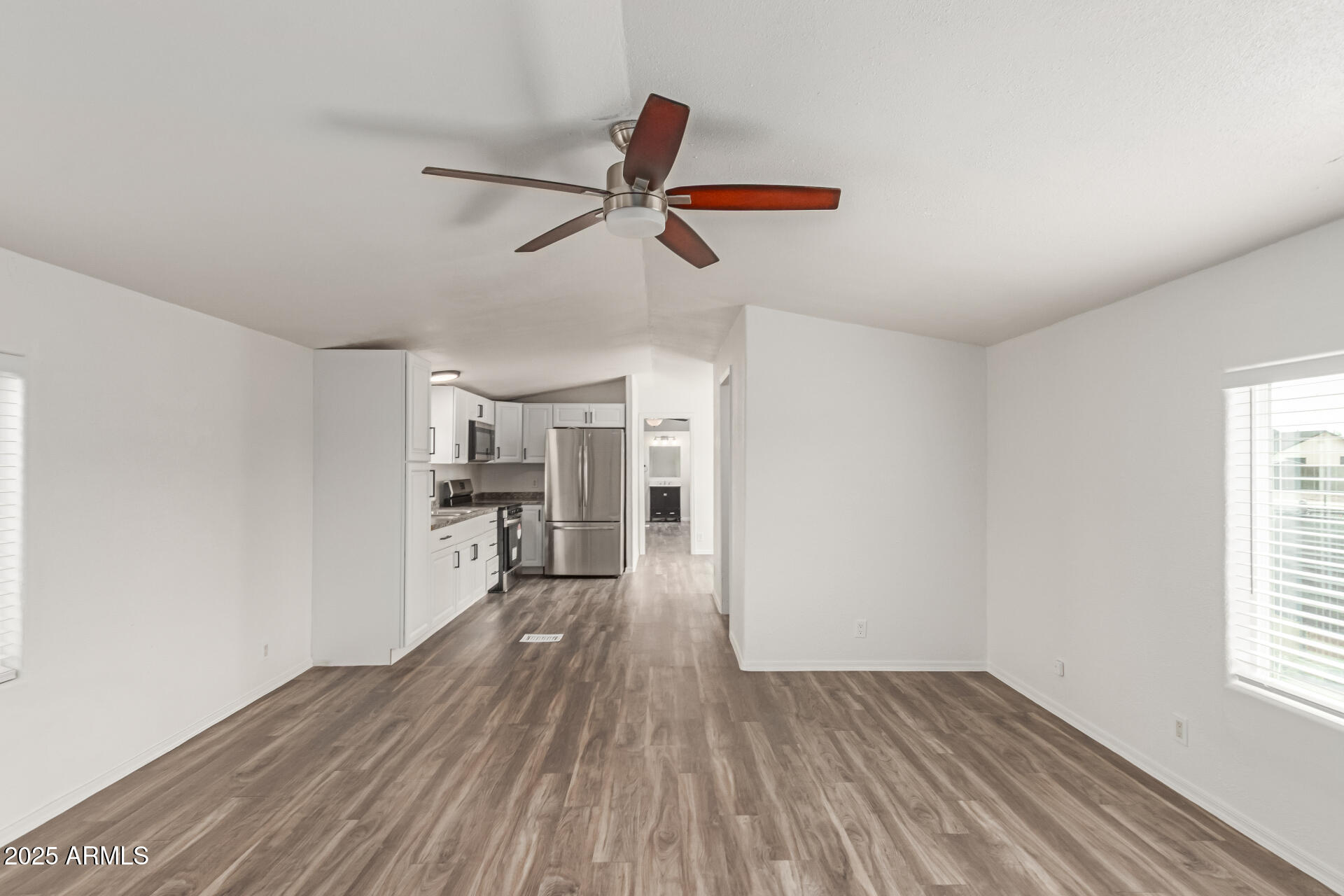 671 S CENTRAL Avenue