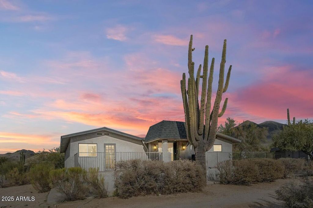 Photo of 5428 E El Sendero Drive, Cave Creek, AZ 85331 (MLS # 6888249)