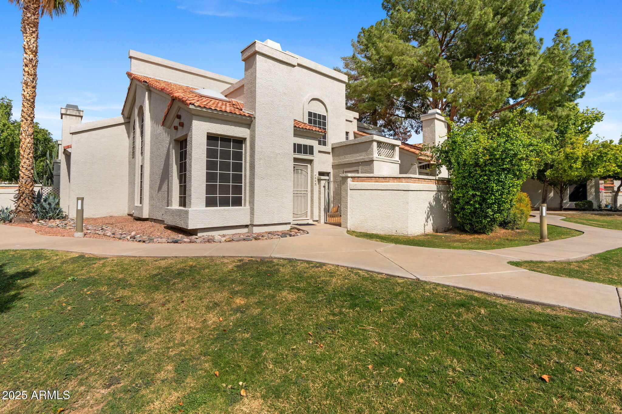 1717 E UNION HILLS Drive 1044