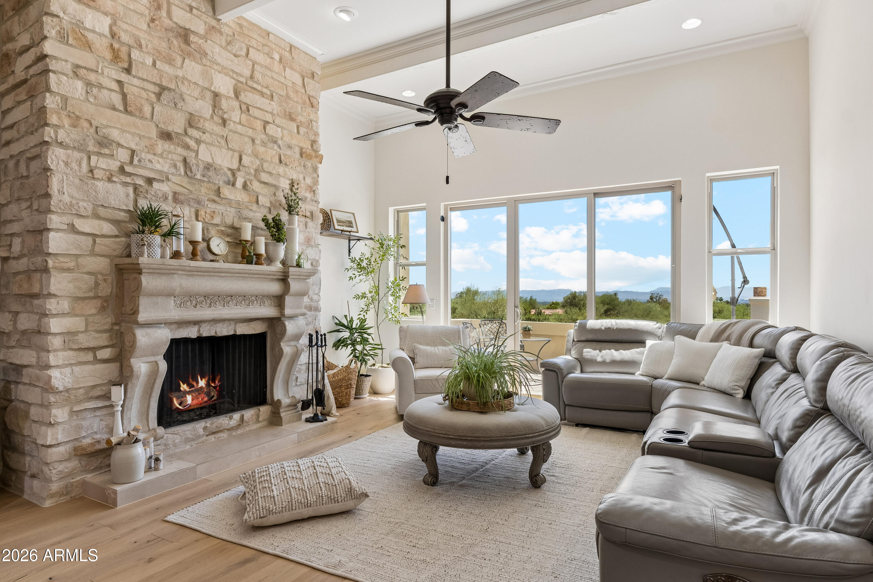 3800 E LINCOLN Drive 37