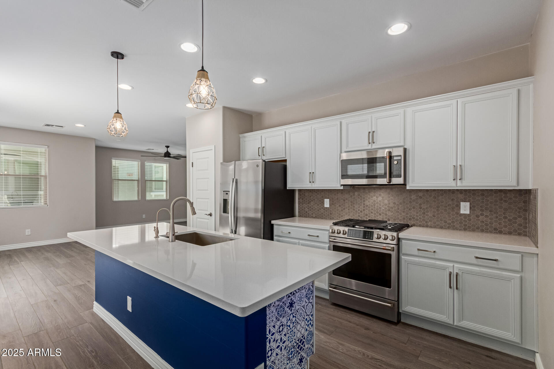 14231 W BRONCO Trail