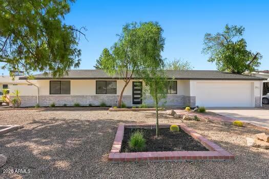 3821 W Desert Park Lane