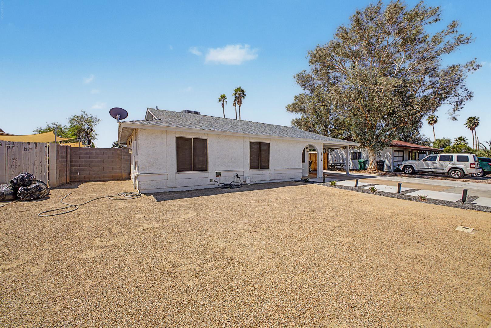 2303 E Inverness Avenue