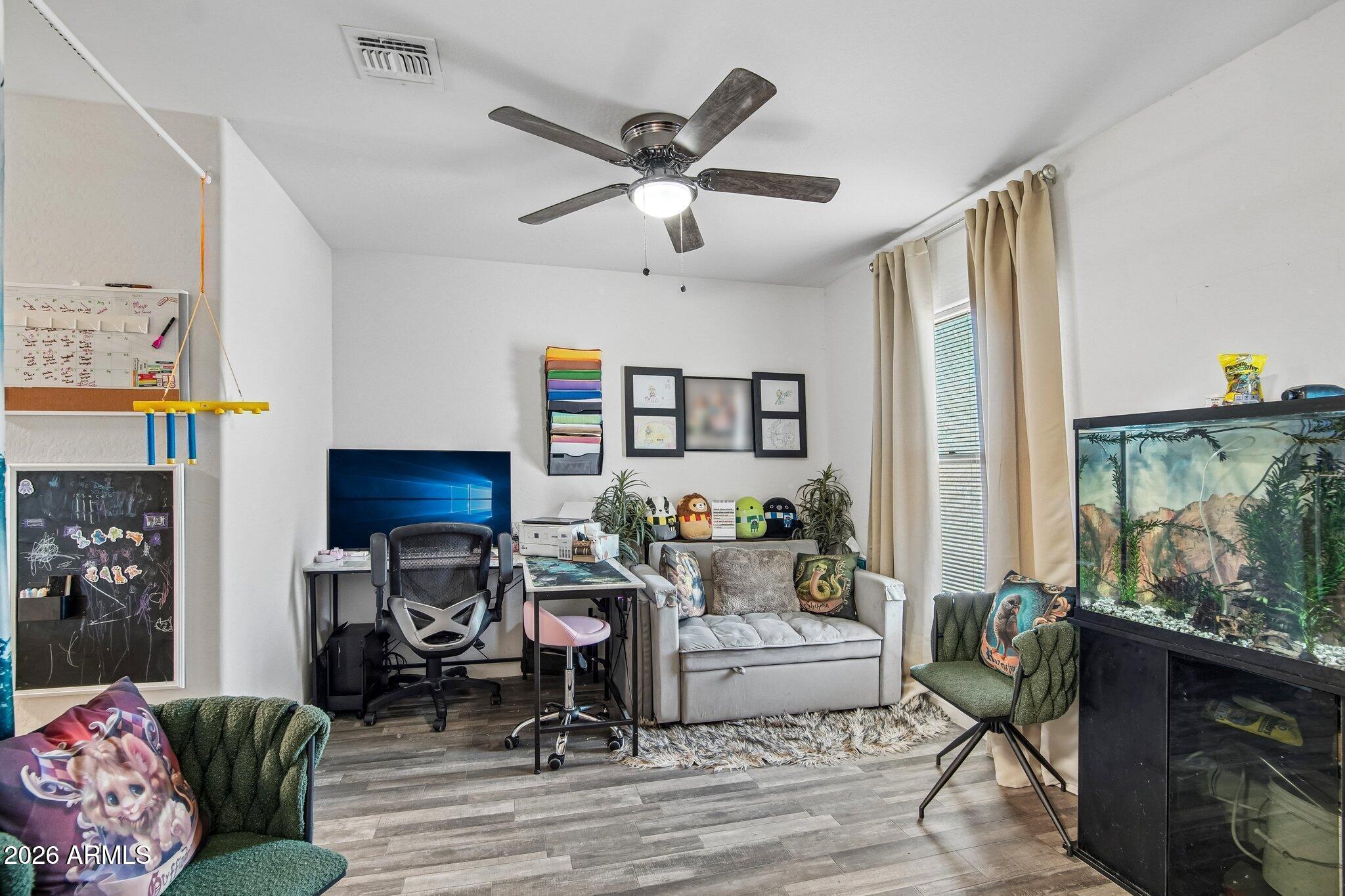 307 E BOBCAT Place