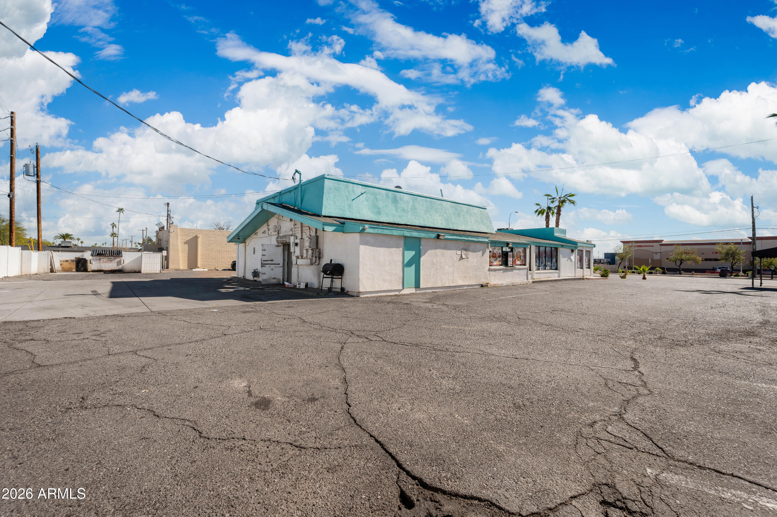 5828 W INDIAN SCHOOL Road