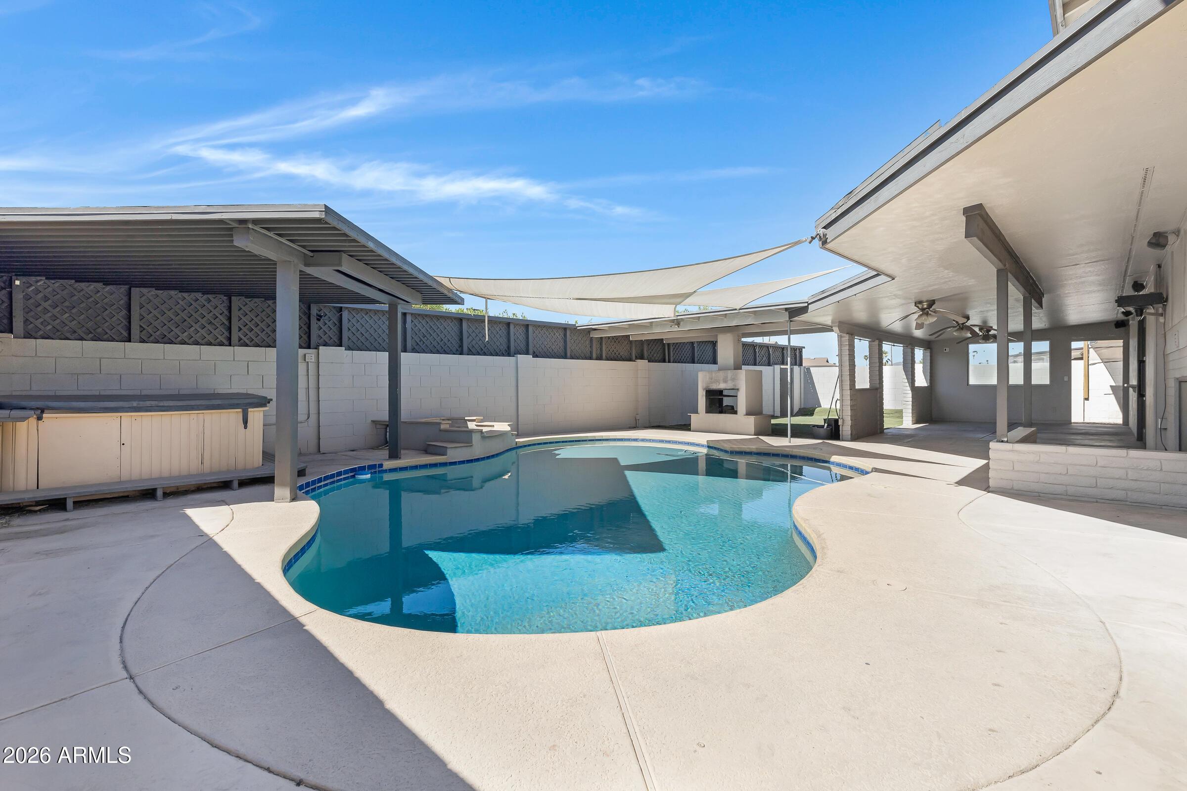 1627 E Fremont Drive