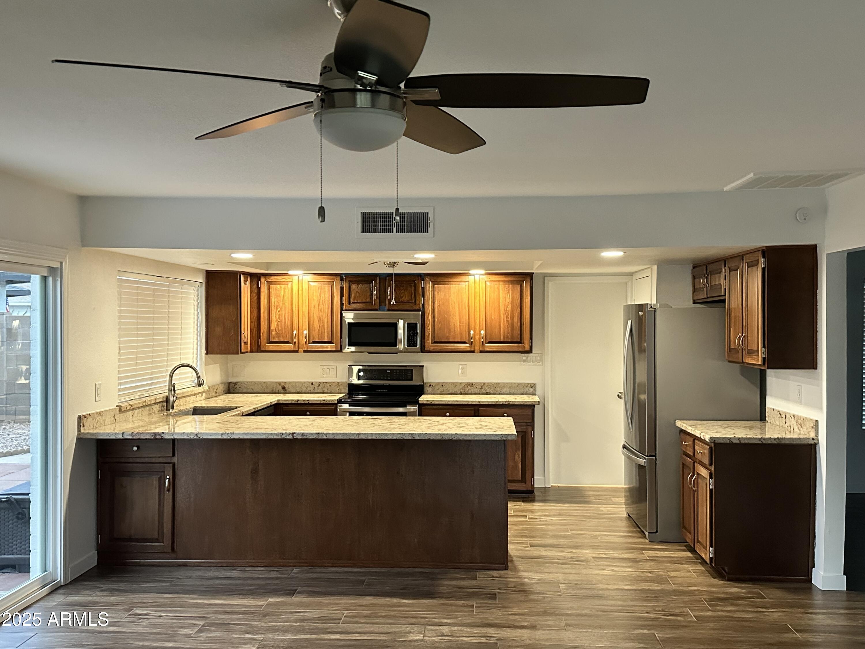 2717 W LAGUNA AZUL Circle