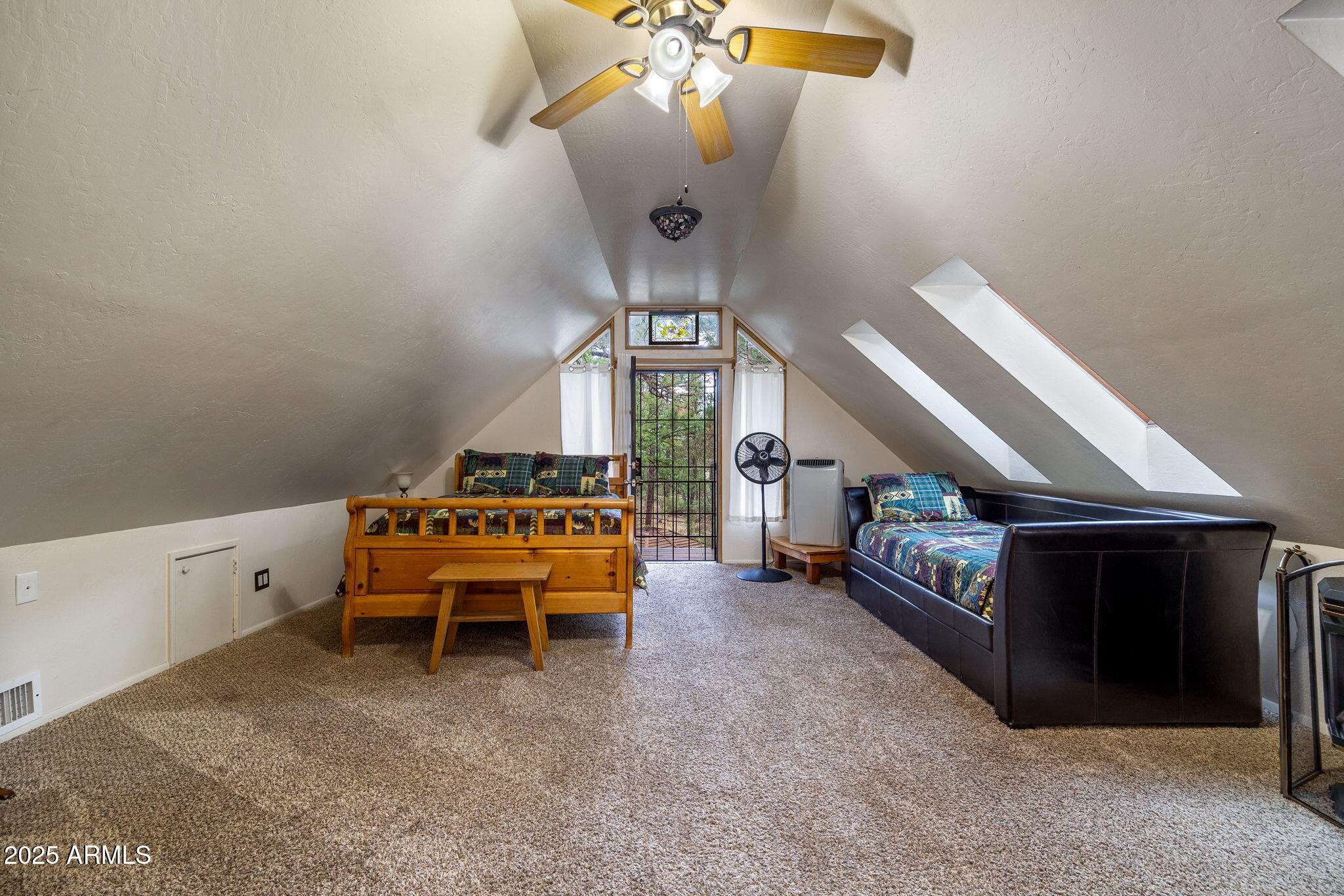 Seneca Pines - Residential