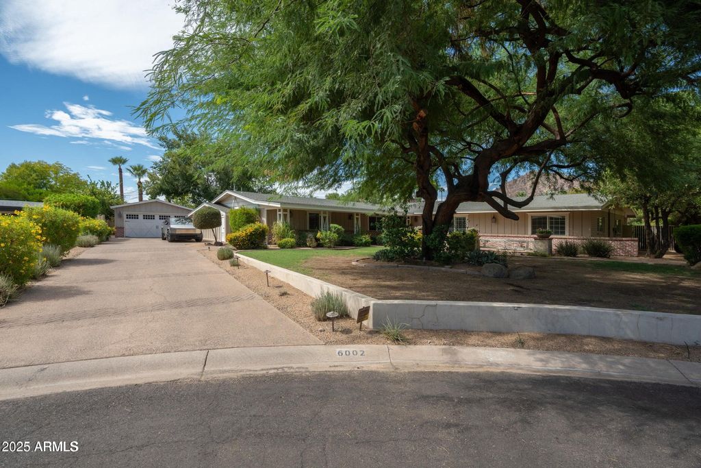 Photo of 6002 E Calle Rosa, Scottsdale, AZ 85251 (MLS # 6944464)