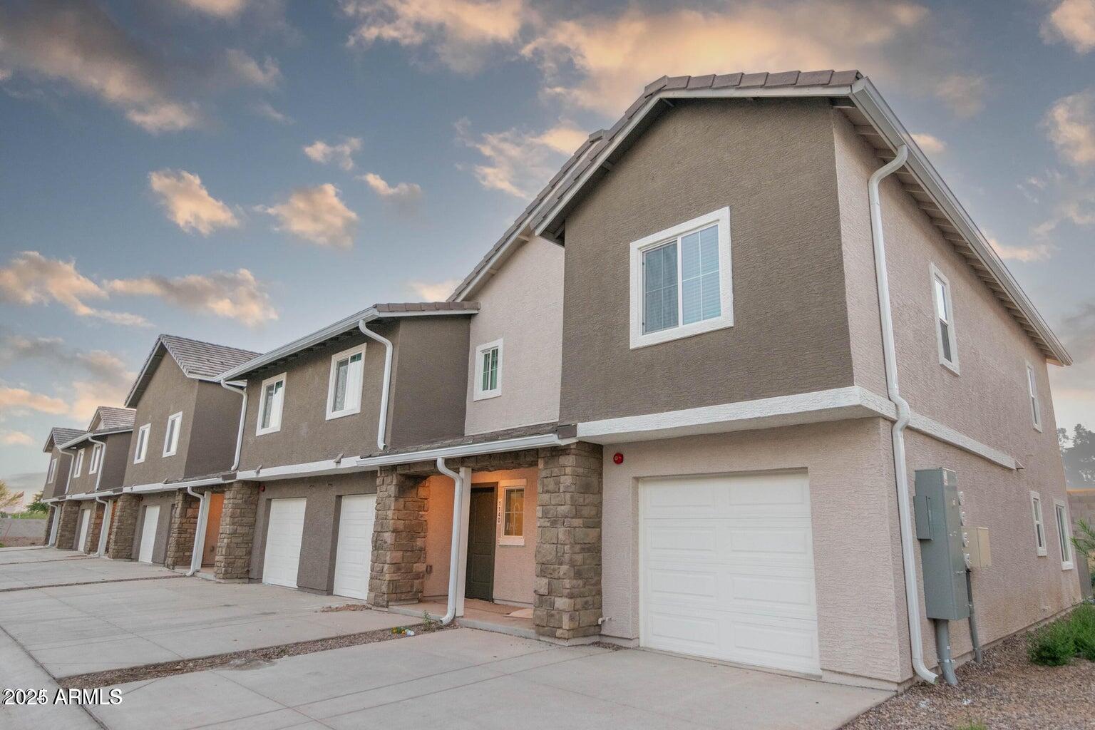 12570 N COTTON Lane 112326